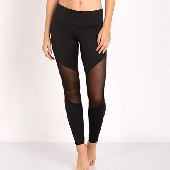 Onzie Black Leggings Flow Track Mesh Cut Out Full Length Workout Small Medium - Picture 1 of 9